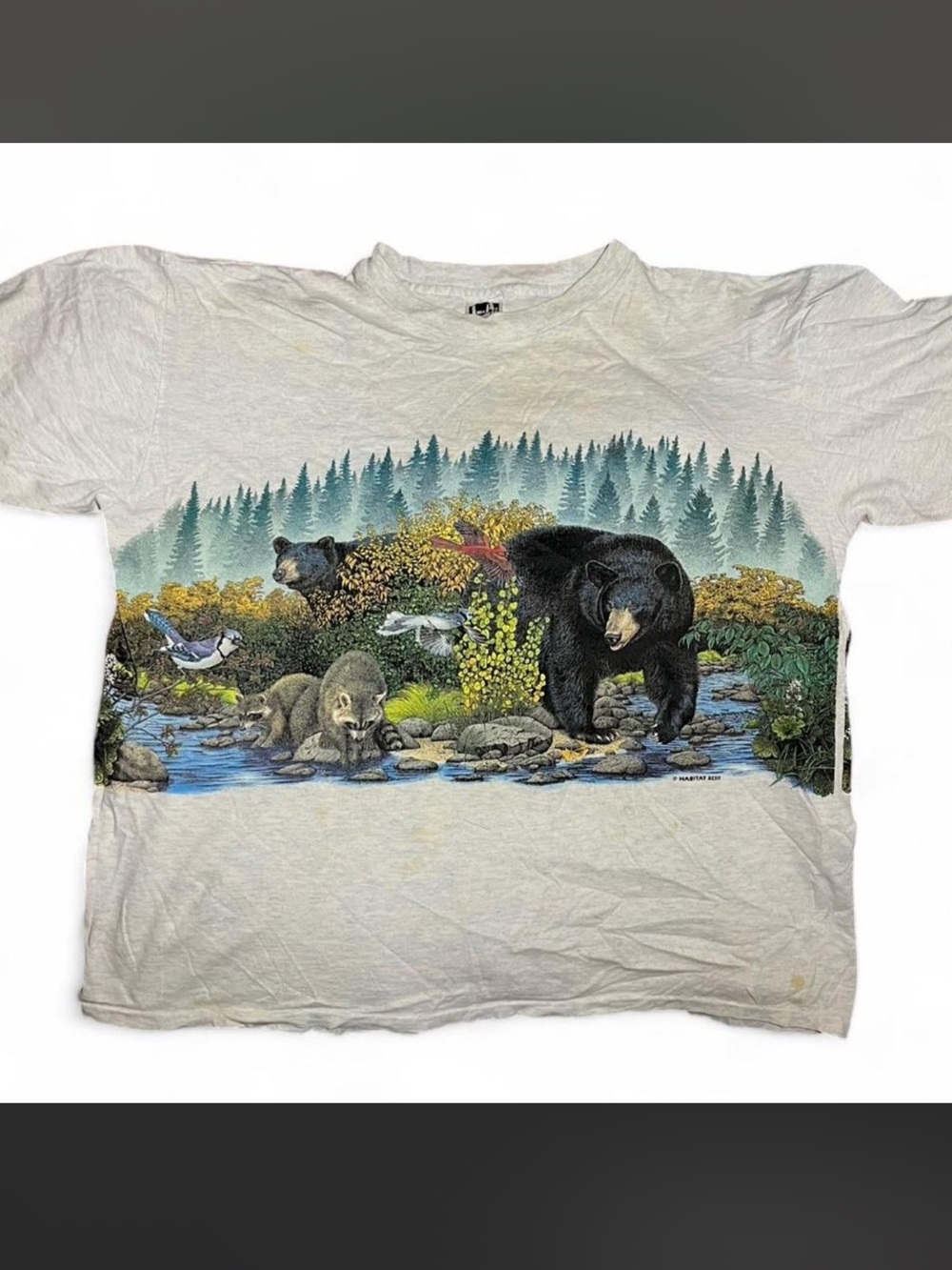 Vintage Men's Single Stitch White Wildlife Graphic Short Sleeve Tee with nature